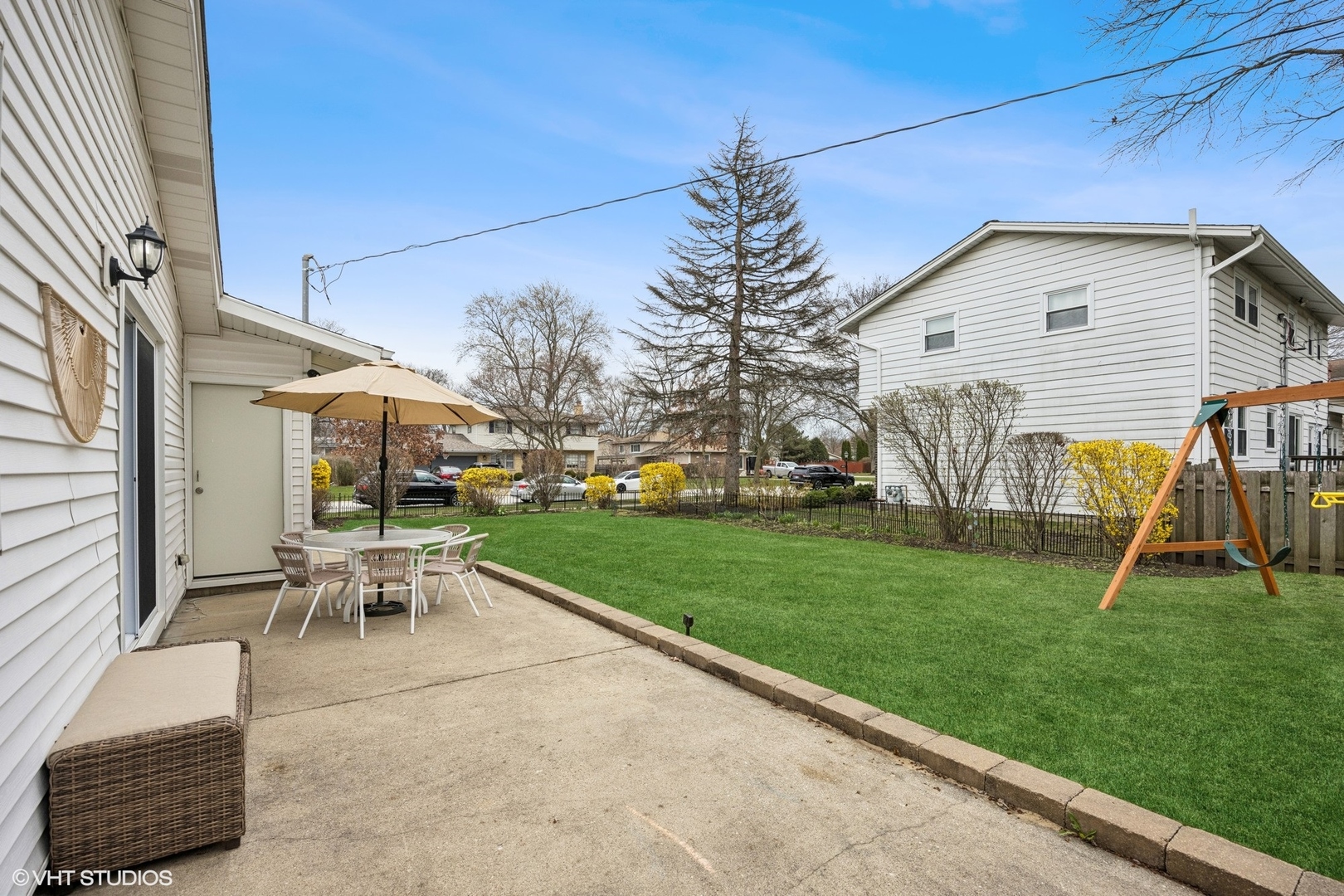 1014 Hemlock Lane Mount Prospect, IL 60056 - Photo 17 of 21