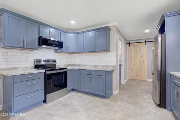 $2,200 | 113 Montgomery Drive, Lafayette, LA 70506