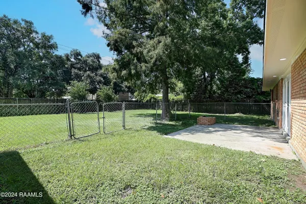 $2,200 | 113 Montgomery Drive, Lafayette, LA 70506