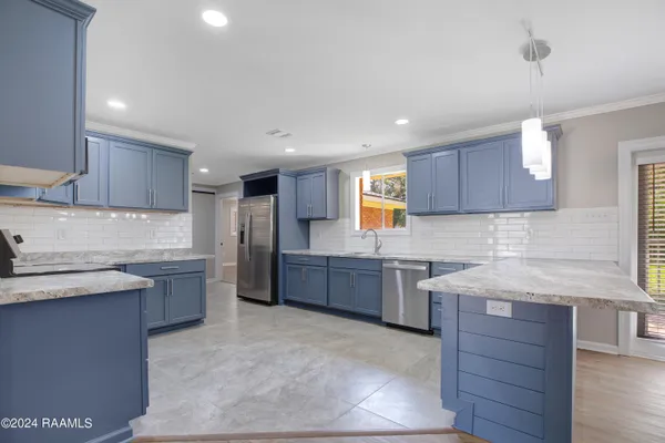 $2,200 | 113 Montgomery Drive, Lafayette, LA 70506