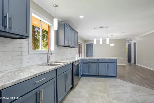 $2,200 | 113 Montgomery Drive, Lafayette, LA 70506