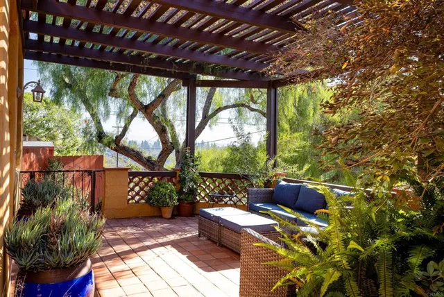 a view of house with outdoor space