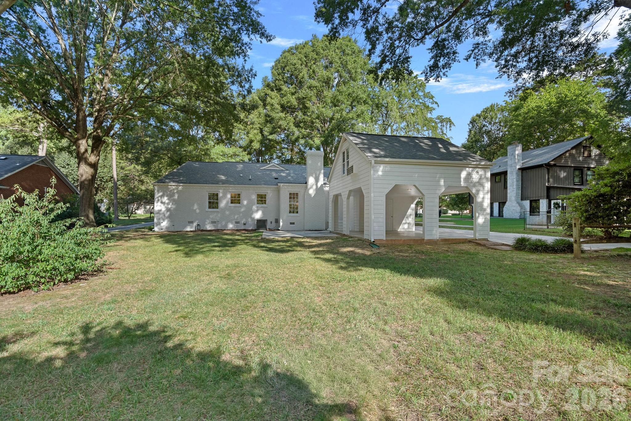 1100 Braeburn Road Charlotte, NC 28211 - Photo 40 of 43 Gallery Image 40