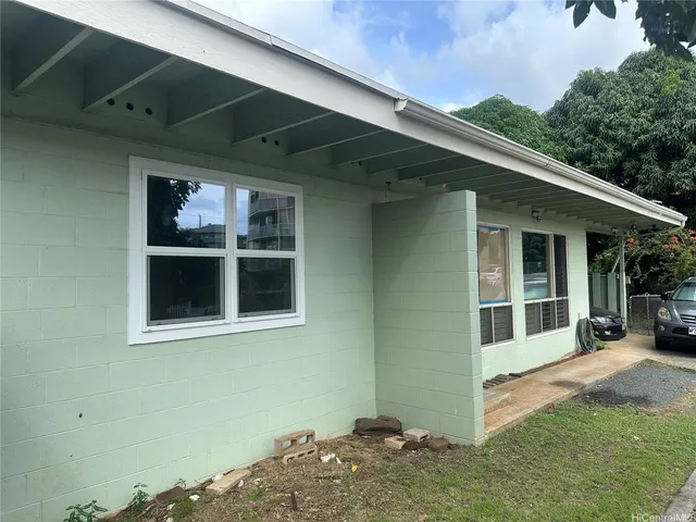 $3,200 | 1670 Pensacola Street, Honolulu, HI 96822