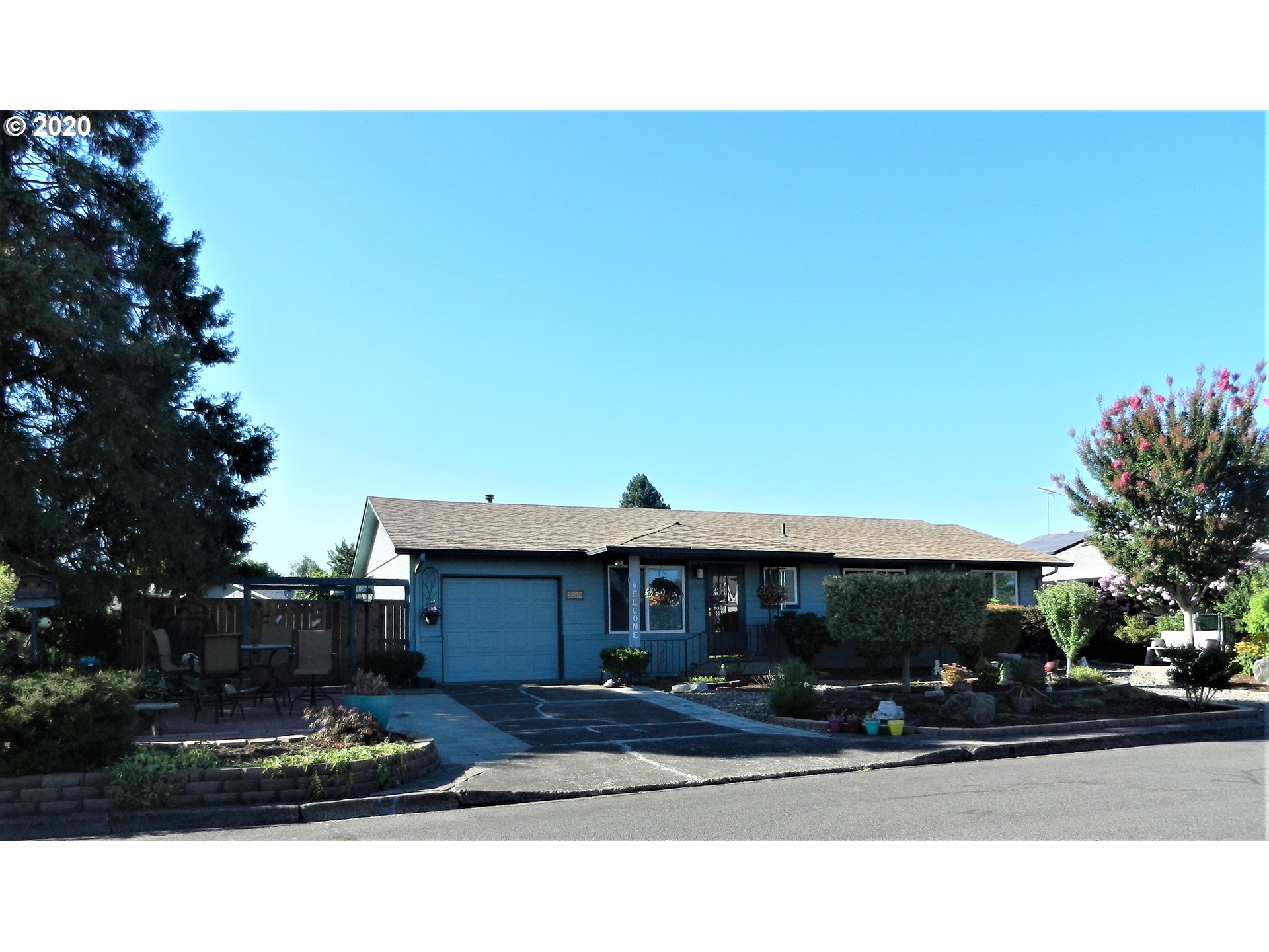 2069 Country Club Road Woodburn, OR 97071 - Photo 1 of 27 Gallery Image 1