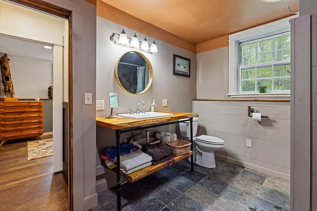 $669,000 | 39 Lobo Lane, West Gardiner, ME 04345