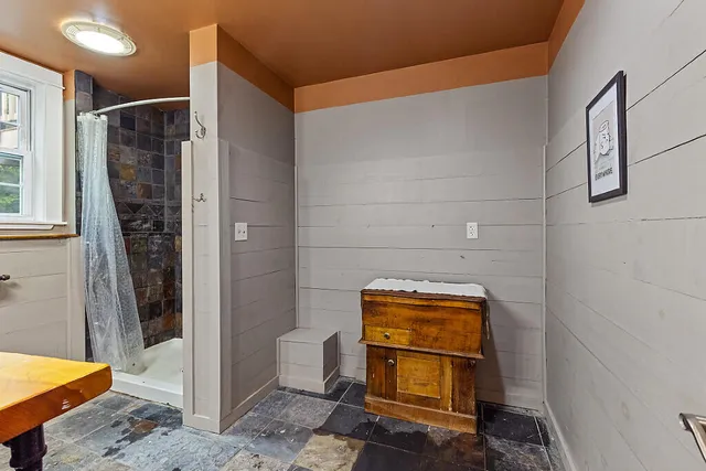 $669,000 | 39 Lobo Lane, West Gardiner, ME 04345