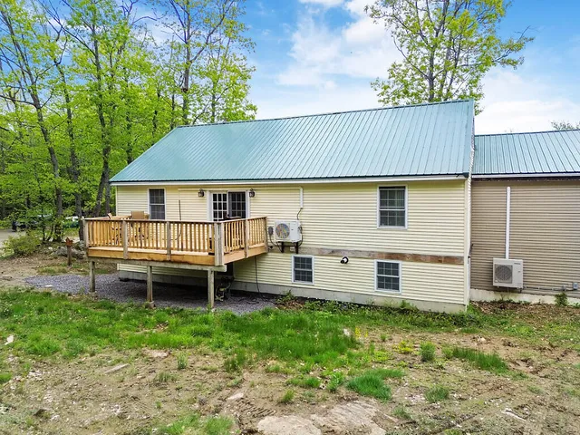 $669,000 | 39 Lobo Lane, West Gardiner, ME 04345