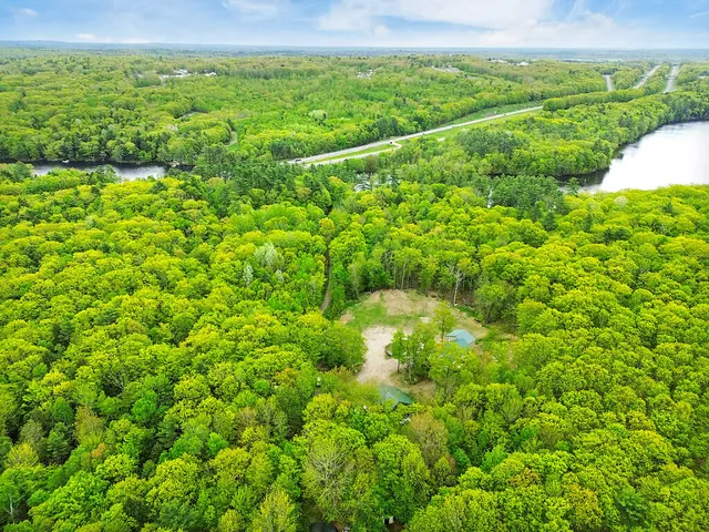 $669,000 | 39 Lobo Lane, West Gardiner, ME 04345