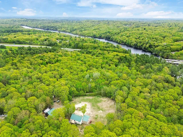 $669,000 | 39 Lobo Lane, West Gardiner, ME 04345