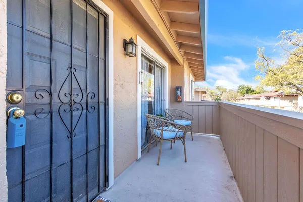 $275,000 | 5317 Winfield Way, Unit 4, Sacramento, CA 95841