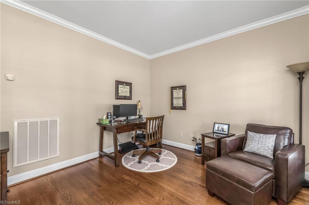 5722 Mabe Drive Oak Ridge, NC 27310 - Photo 10 of 38