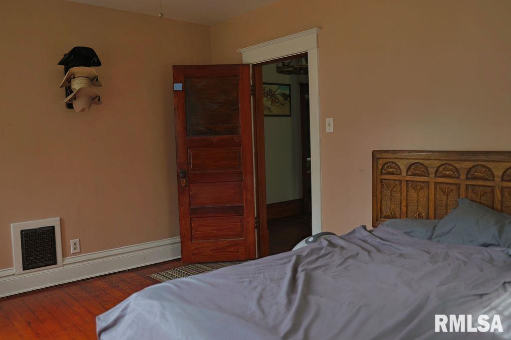 540 East Main Street Prairie City, IL 61470 - Photo 21 of 51