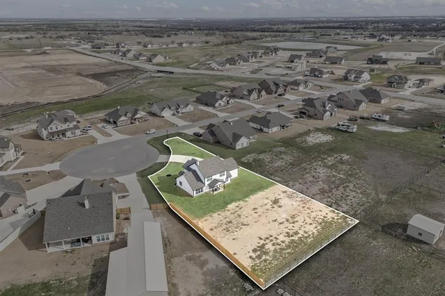 $3,800 | 127 Clearwater Court, Rhome, TX 76078