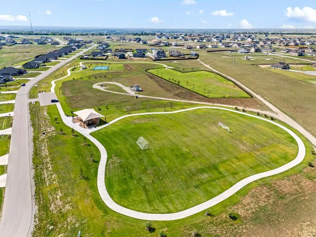 $3,800 | 127 Clearwater Court, Rhome, TX 76078