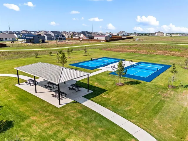 $3,800 | 127 Clearwater Court, Rhome, TX 76078