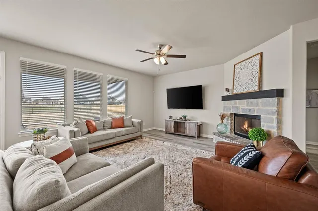 $3,800 | 127 Clearwater Court, Rhome, TX 76078