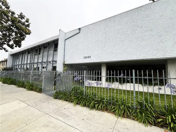 $1,395 | 12926 Doty Avenue, Unit 21, Hawthorne, CA 90250