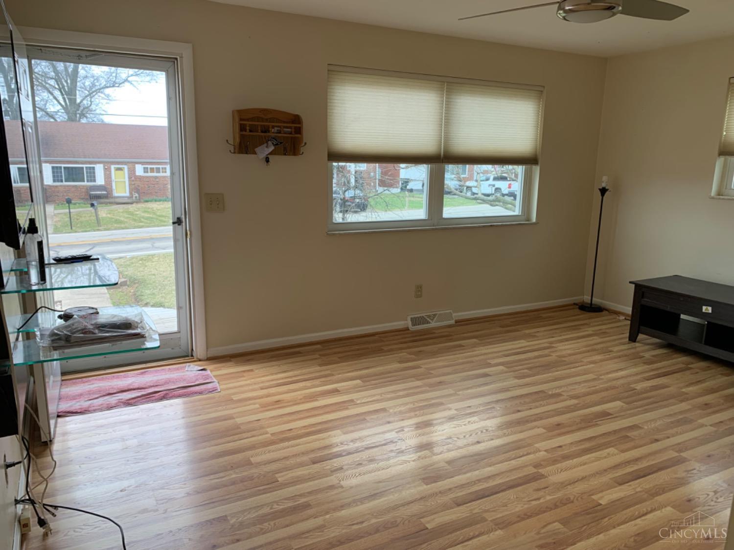 3354 Blue Rock Road Cincinnati, OH 45239 - Photo 3 of 23 Gallery Image 3