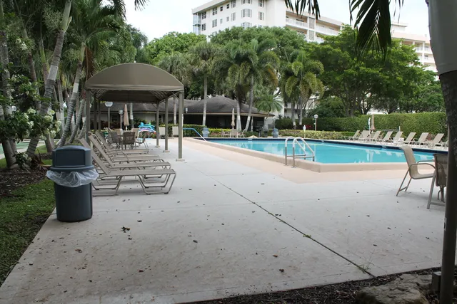 $4,000 | 3507 Oaks Way, Unit 603, Pompano Beach, FL 33069