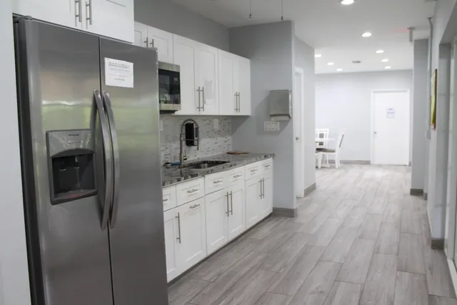 $4,000 | 3507 Oaks Way, Unit 603, Pompano Beach, FL 33069