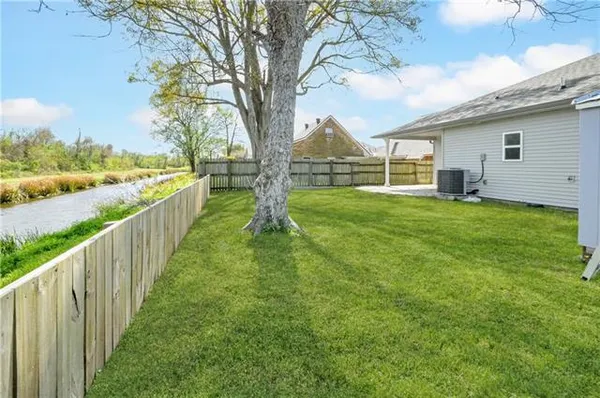 $275,000 | 2809 St Marie Drive, Meraux, LA 70075
