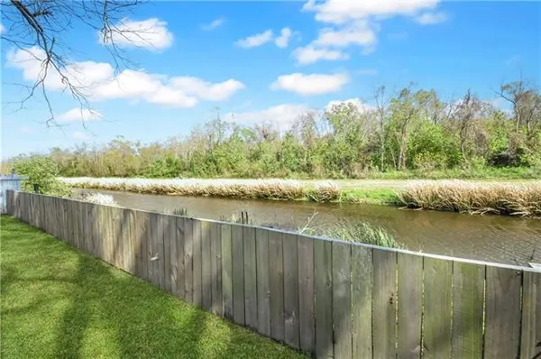 $275,000 | 2809 St Marie Drive, Meraux, LA 70075