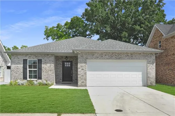 $275,000 | 2809 St Marie Drive, Meraux, LA 70075