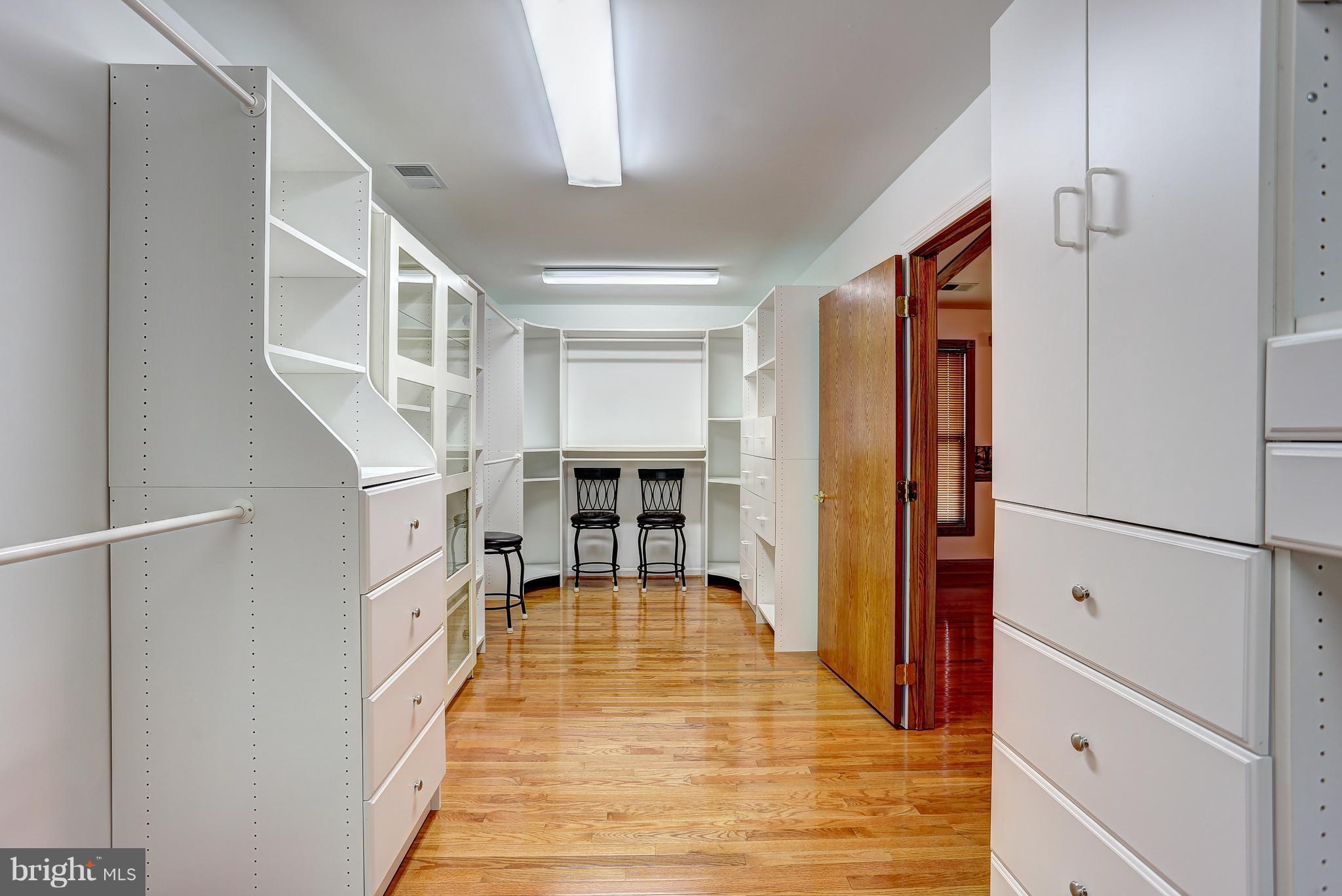100 Oakmere Road Owings Mills, MD 21117 - Photo 23 of 38 Walk in closet