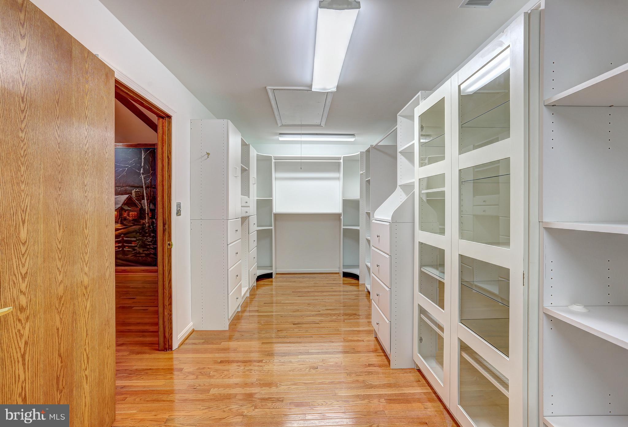 100 Oakmere Road Owings Mills, MD 21117 - Photo 4 of 38 Walk in closet