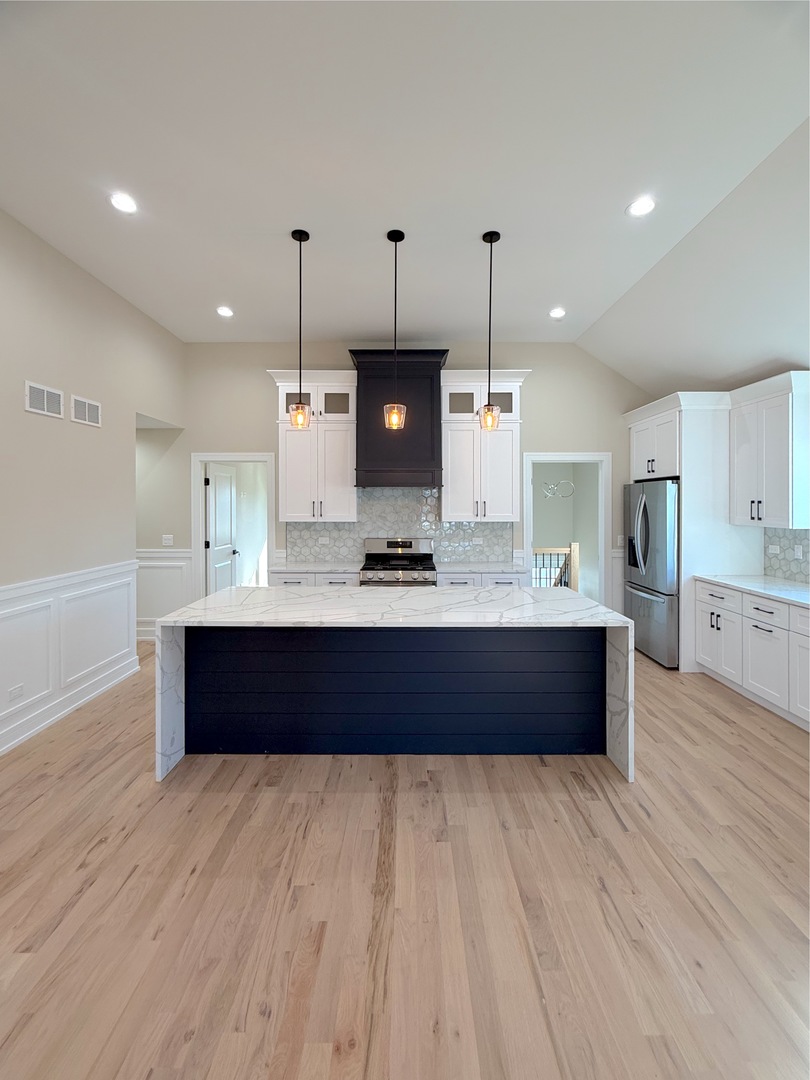 4951 West 86th Street Burbank, IL 60459 - Photo 2 of 28