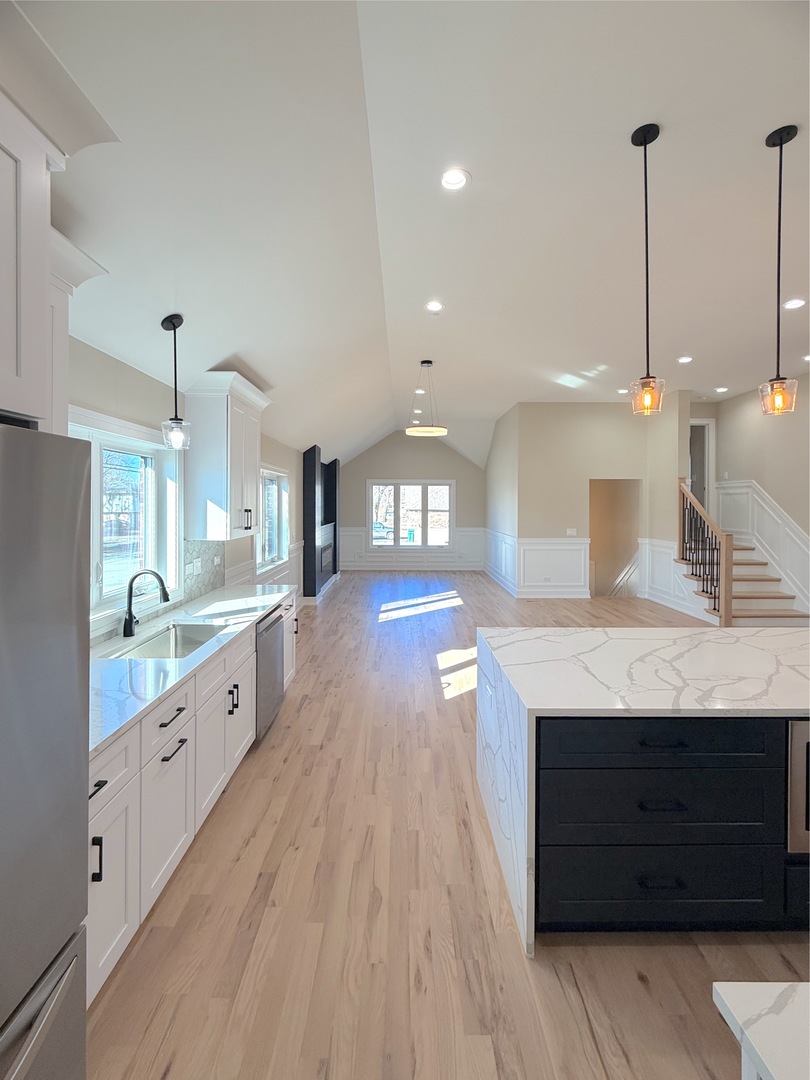 4951 West 86th Street Burbank, IL 60459 - Photo 4 of 28