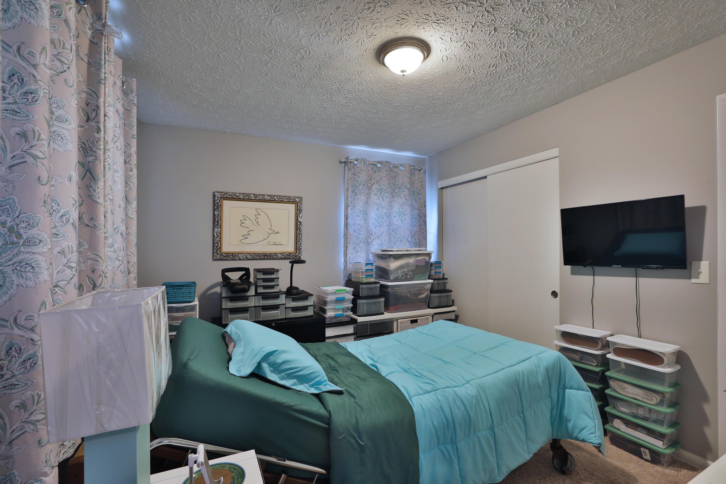 5717 Karl Road Columbus, OH 43229 - Photo 25 of 48 5717-Karl-23