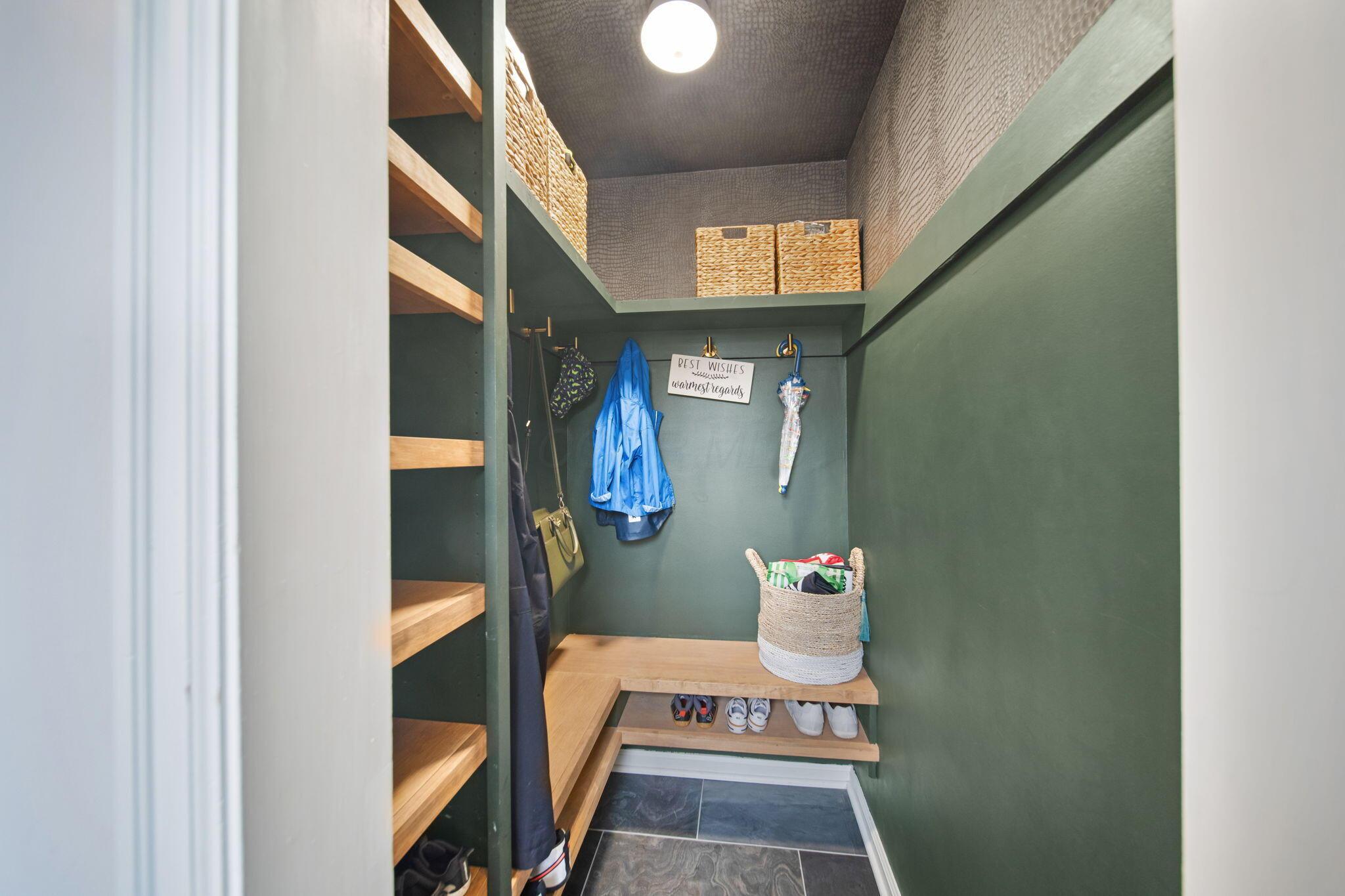 2670 Wexford Road Columbus, OH 43221 - Photo 21 of 56 Mudroom