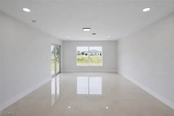 $1,800 | 4531-4529 18th Street Southwest, Lehigh Acres, FL 33973