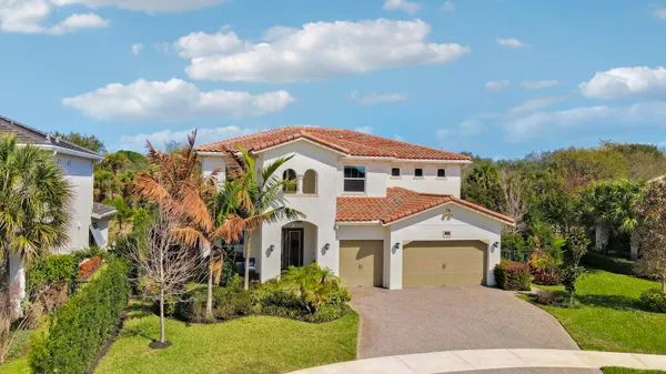 $2,170,000 | 2475 Northeast Evinrude Circle, Jensen Beach, FL 34957