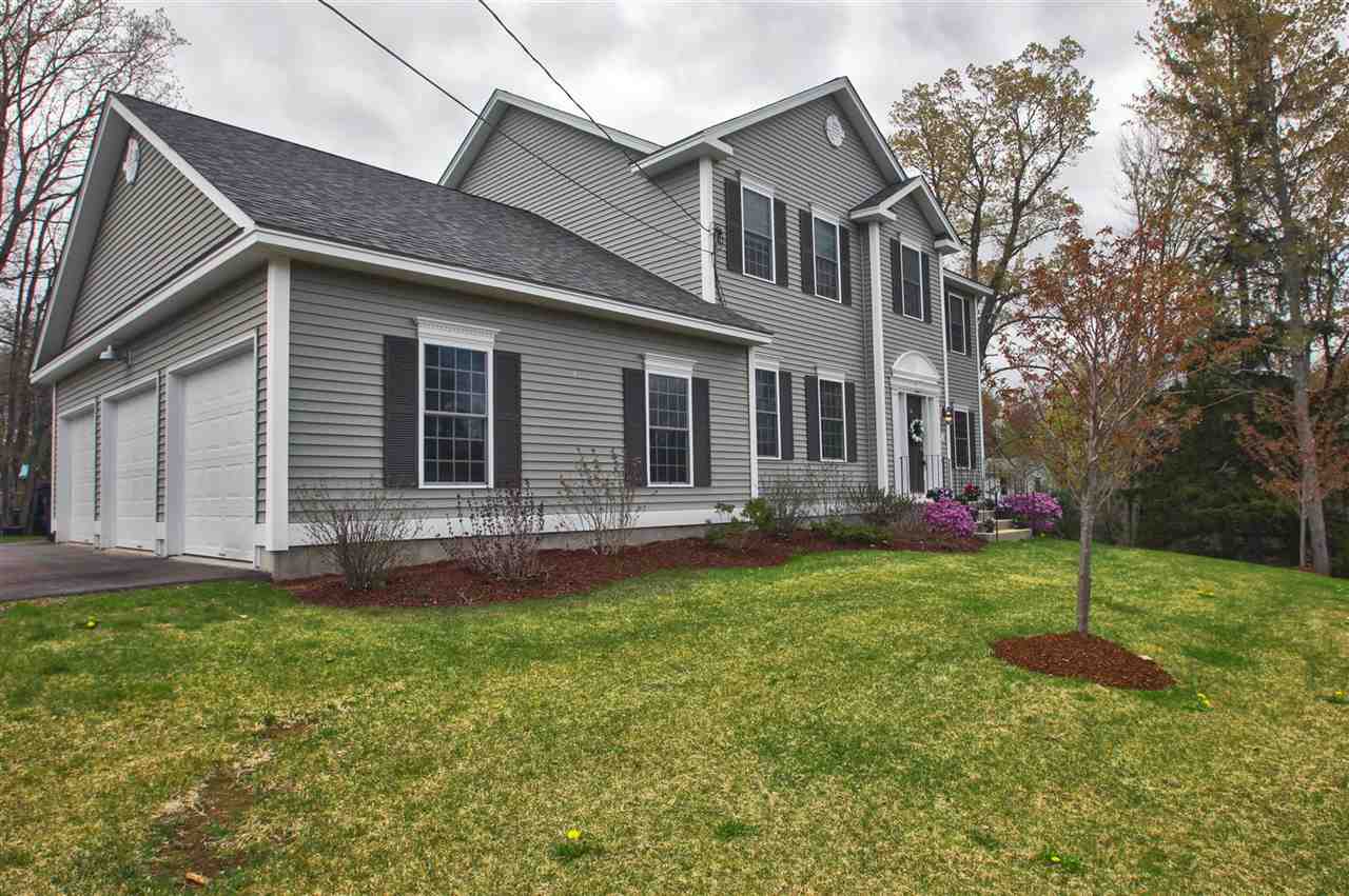 18 Old Chester Road Derry, NH 03038 - Photo 2 of 27