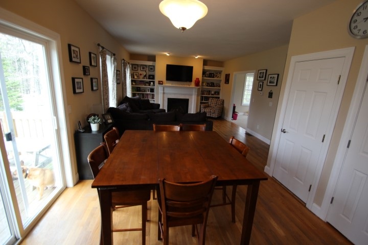 18 Old Chester Road Derry, NH 03038 - Photo 11 of 27