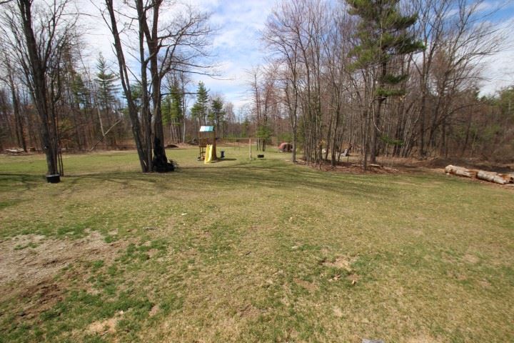 18 Old Chester Road Derry, NH 03038 - Photo 23 of 27