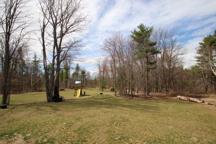 18 Old Chester Road Derry, NH 03038 - Photo 24 of 27