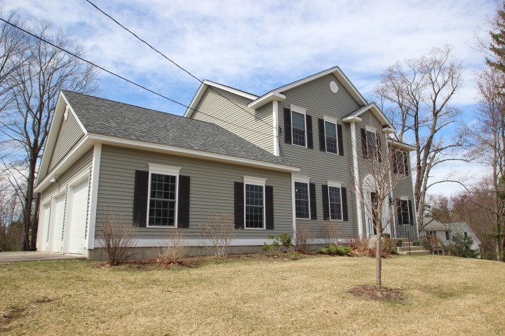 18 Old Chester Road Derry, NH 03038 - Photo 26 of 27