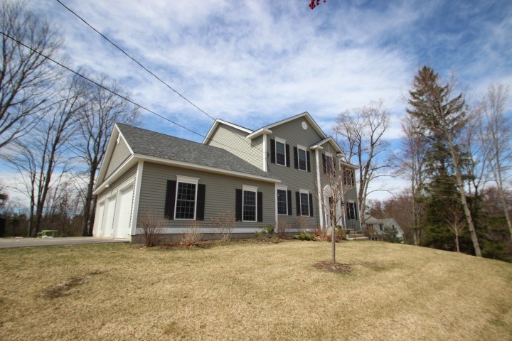 18 Old Chester Road Derry, NH 03038 - Photo 27 of 27
