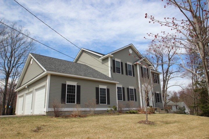 18 Old Chester Road Derry, NH 03038 - Photo 4 of 27