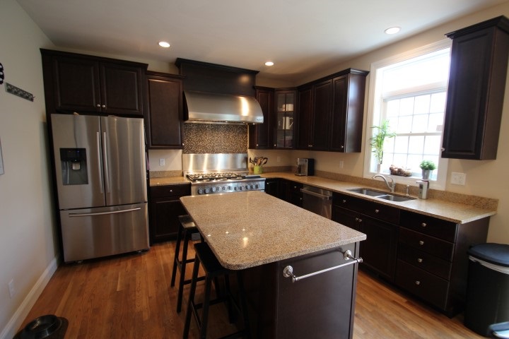 18 Old Chester Road Derry, NH 03038 - Photo 5 of 27