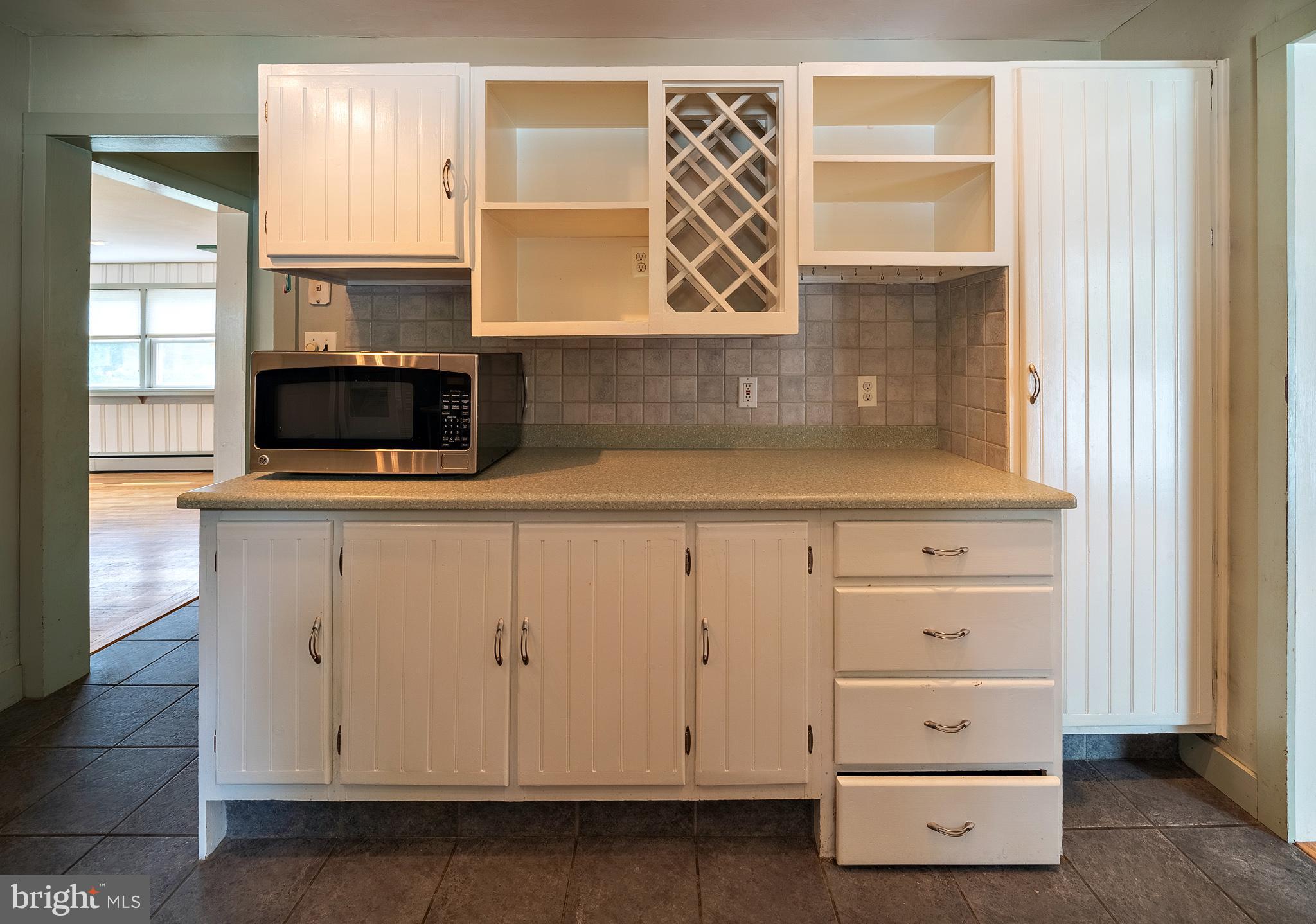 4 Hampton Road Ewing, NJ 08638 - Photo 9 of 37