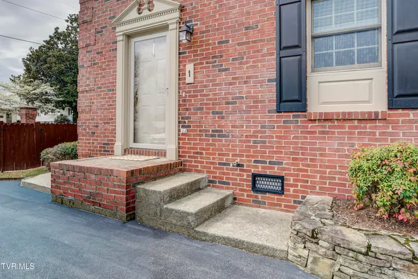 $219,900 | 1203 East 8th Avenue, Unit 1, Johnson City, TN 37601