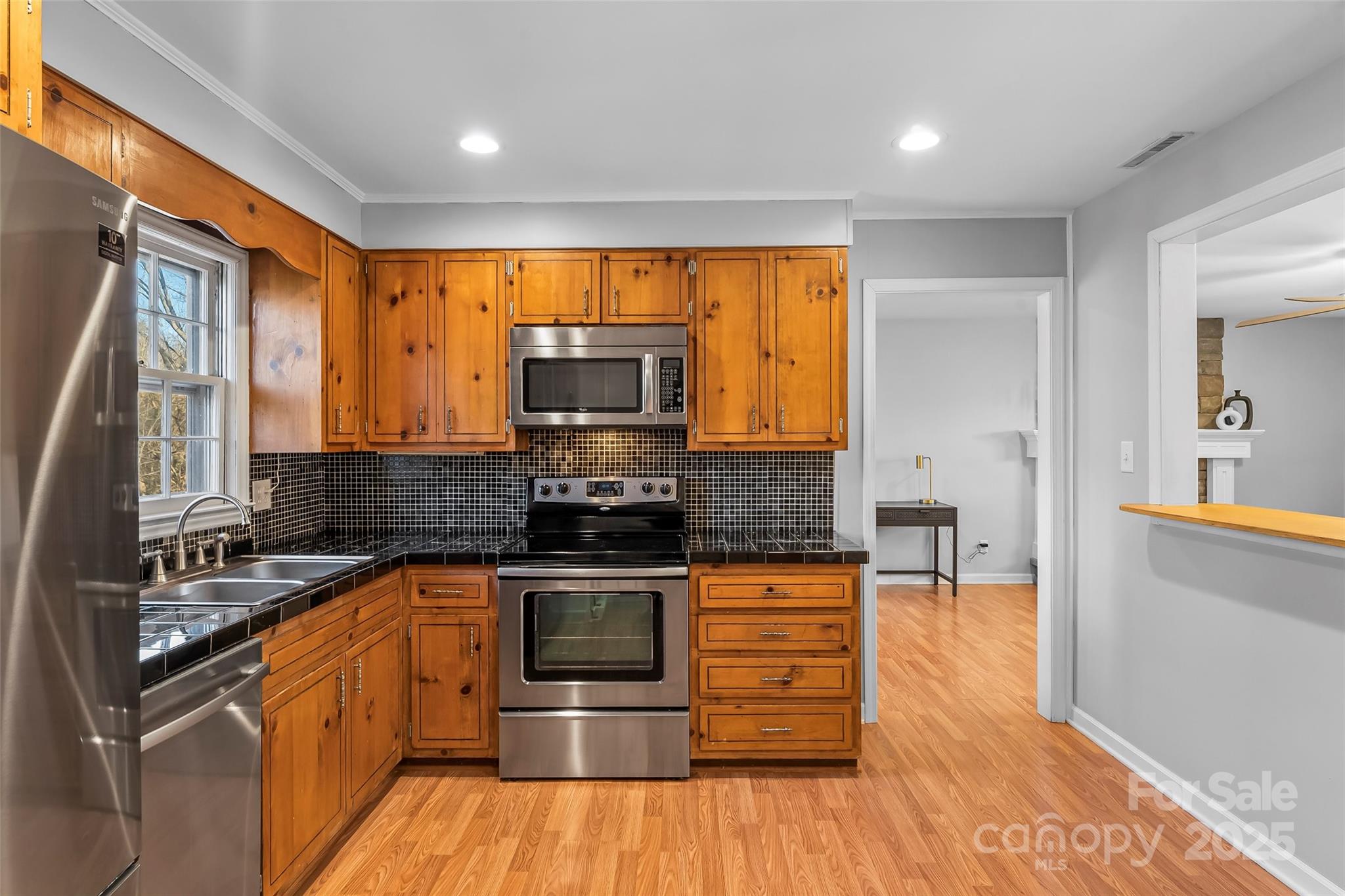 261 Skyline Road Hickory, NC 28601 - Photo 13 of 46 Gallery Image 13