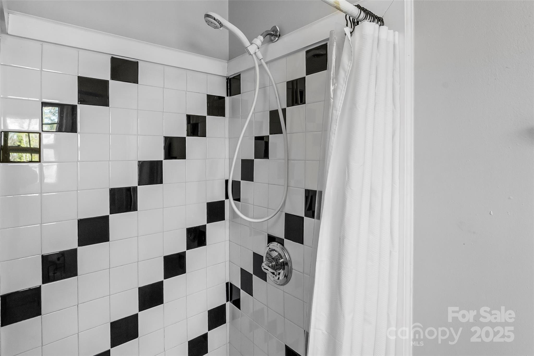 261 Skyline Road Hickory, NC 28601 - Photo 26 of 46 Gallery Image 26