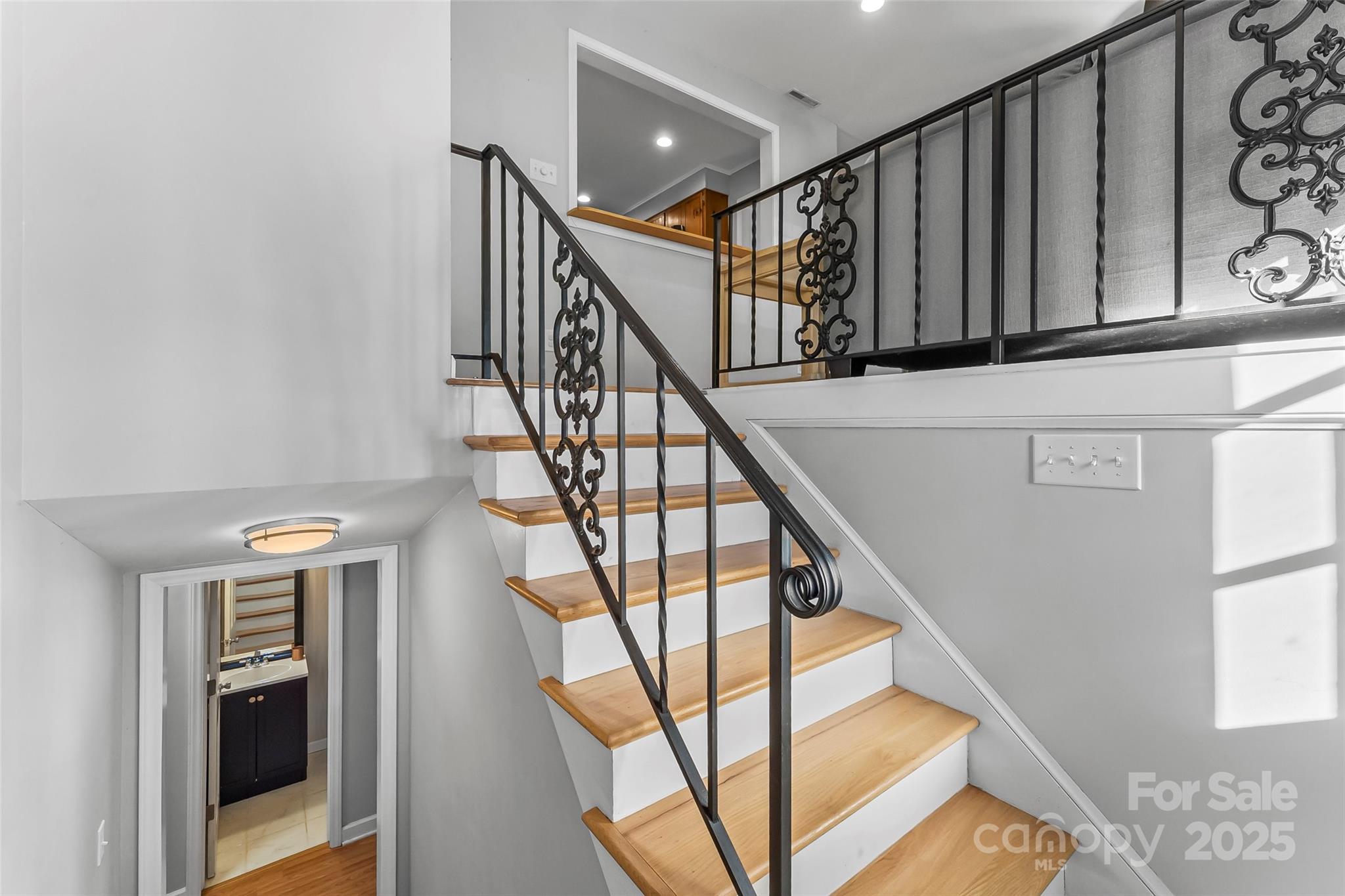 261 Skyline Road Hickory, NC 28601 - Photo 5 of 46 Gallery Image 5