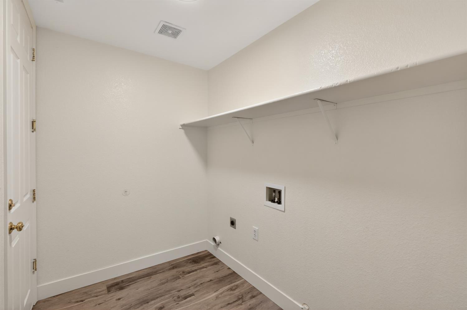9234 Rushing Creek Way Elk Grove, CA 95624 - Photo 18 of 63